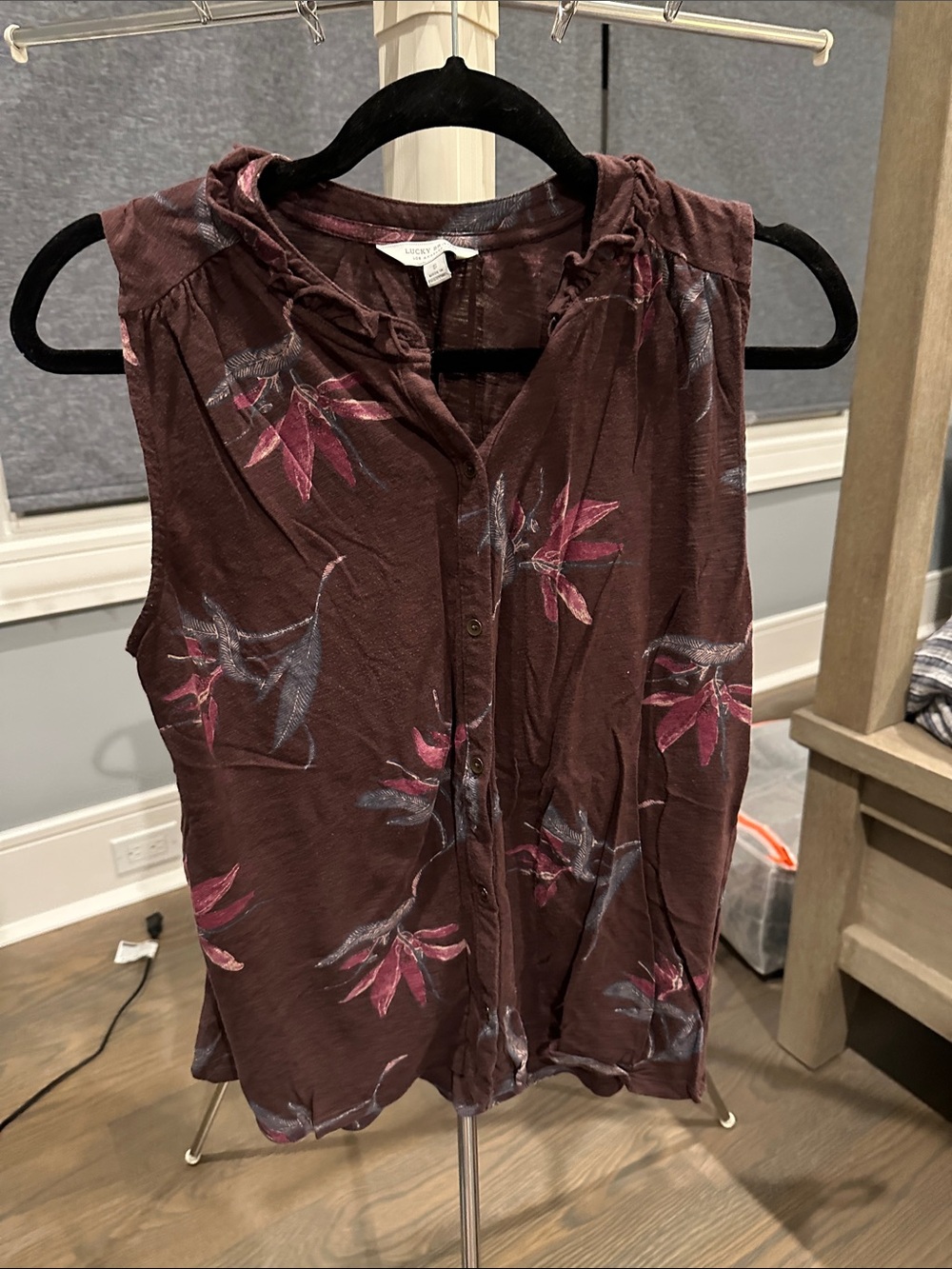 Sleeveless Cotton Floral Brownish-Plum Blouse from Lucky